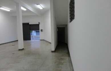 Imagem 5: SL:00216 - SALÃO COMERCIAL MEDINDO 250M² E CASA COM 220M², POSSUÍ 02 WC´S, RECUO PARA ESTA