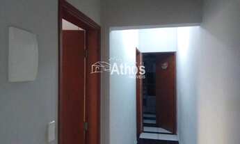 Imagem 5: CASA - com 3 dormts.(1 suíte), WC. Social, Sala, Cozinha americana, A.S., 2 Vagas de garag