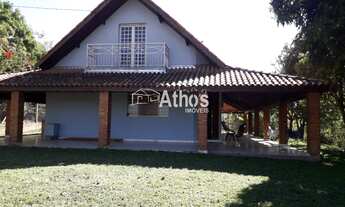 Imagem 2: Sítio com 1 alqueire, área construída de 280 metros co, pomar 7.300 pés de uvas produzindo