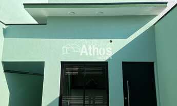 Imagem: Casa com 3 Quartos e 2 banheiros à Venda