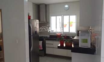 Imagem 3: Casa para alugar, sobrado, 3 dormitórios com varada, 1 suíte, planejado na cozinha, sala d