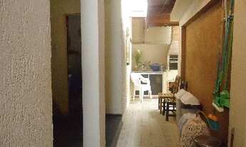 Imagem 3: Casa térrea, A/T 215,00 m², com A/C 191,25 m², tendo 3 dormitórios sendo uma suíte, sala d