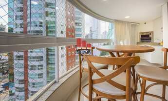 Imagem 7: Apartamento com sacada e churrasqueira 3 quartos com suítes, 2 vagas cobertas e 133m² no R