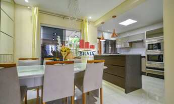 Imagem 2: Triplex Alto Padrão com 174 m² construídos, 3 qtos, suíte, closet e móveis planejados - N