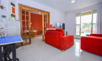 Imagem 3: Excelente sobrado no Capão Raso com 5 quartos, 210m² de área construída e 300m² de terreno