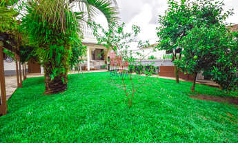 Imagem 3: Sobrado de 420 m² totais, com amplo quintal e edícula - Capão Raso