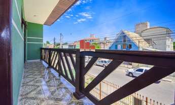 Imagem 2: Sobrado amplo com 3 quartos, churrasqueira e 5 vagas de Garagem no Tatuquara