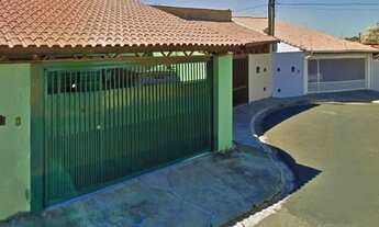 Imagem: O imóvel possui. Sala com uma charmosa