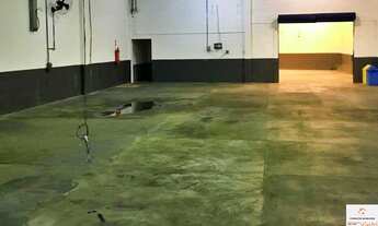 Imagem 5: Com um terreno amplo de 562 m² e uma área construída de 422,80 m², esta propriedade é o es