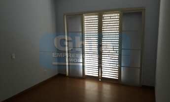 Imagem 4: CASA AMPLA, LOCALIZADA NO JARDIM SANTA GENEBRA, EXCELENTE LOCALIZAÇÃO PRÓXIMO AO SHOPPING