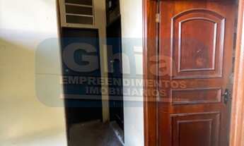 Imagem 4: Imóvel com ampla área frontal para 10 carros