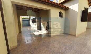 Imagem 2: LINDA RESIDENCIA EM RUA SUPER TRANQUILA DO CAMBUÍ, COM 3 DORMITÓRIOS, 2 SUÍTES, RICA EM AR