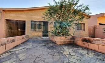 Imagem: EXCELENTE IMÓVEL EM AVENIDA LARGA COM CANTEIRO