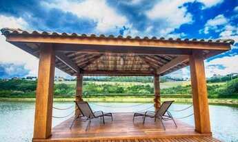 Imagem 2: Terreno à venda em condominio fechado na cidade de Vinhedo com vista para o lago, miolo do