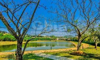Imagem 3: Terreno à venda em condominio fechado na cidade de Vinhedo com vista para o lago, miolo do