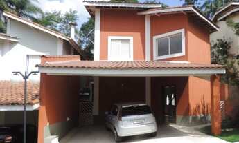 Imagem: Sobrado em condomínio, com acesso pelo