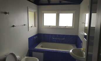 Imagem 7: Casa em condomínio com uma das melhores localizações da Granja Viana, 80% térrea!! Com um