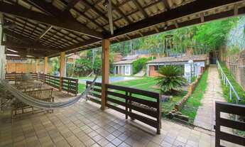 Imagem: Casa de campo com muita natureza e acessibilidade