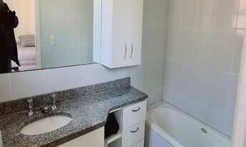 Imagem 6: Imóvel confortável, com entrada lateral, em condomínio charmoso com área de lazer bacana