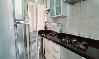 Imagem 2: Imóvel confortável, com entrada lateral, em condomínio charmoso com área de lazer bacana