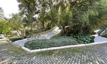 Imagem 2: Propriedade com localização privilegiada, com vista, totalmente clean e lindamente decorad