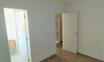 Imagem 7: Sobrado em condomínio na Estrada do Capuava, próximo a Granja Viana. Com três dormitórios