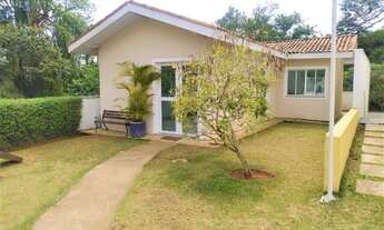 Imagem 4: Sobrado em condomínio na Estrada do Capuava, próximo a Granja Viana. Com três dormitórios