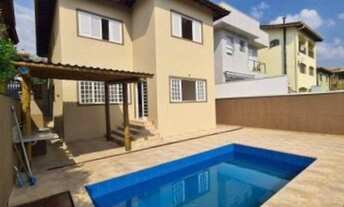 Imagem: Casa em condomínio com acesso pelo KM 26