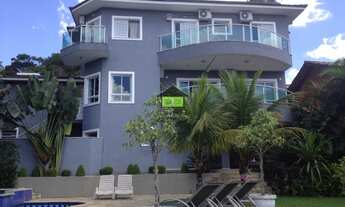 Imagem 5: Casa maravilhosa, com moveis embutidos e acabamentos de primeira qualidade, tudo muito bem