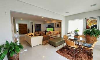 Imagem 2: Casa em condomínio, próximo a Granja Viana. Com clube e segurança!