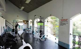 Imagem 3: Casa Colonial americana, com 4 suítes e piscina! Ao lado do Clube!