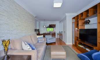 Imagem 7: Com 3 dormitórios, sendo 1 suíte com um espaçoso closet, além de um banheiro social e um l