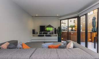 Imagem 3: Descubra o Refúgio dos Sonhos: Cobertura Duplex de 3 Quartos com Piscina no Terraço na Vil