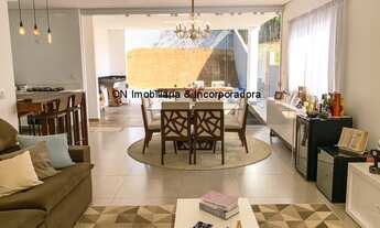 Imagem 4: Apaixonante imóvel em condomínio fechado!! Living para 3 ambientes integrados à cozinha! C