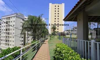 Imagem 4: Apto com 2 dorm, sala, cozinha, 1 banheiro e sacada. Móveis planejados em todos os ambient