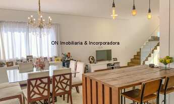 Imagem 3: Apaixonante imóvel em condomínio fechado!! Living para 3 ambientes integrados à cozinha! C