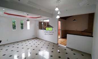 Imagem 7: Casa em condomínio próximo a Granja Viana, em condomínio com boa estrutura piscinas, campo