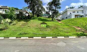 Imagem: LINDO Lote com aclive, com platô na parte