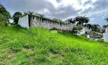 Imagem 6: LINDO Lote com aclive, com platô na parte alta e vista para o verde