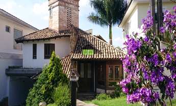 Imagem 3: Sobrado em condomínio, acesso pelo KM 26,5 da Rodovia Raposo Tavares. Condomínio com clube