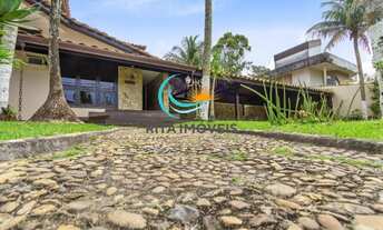 Imagem 2: Terreno de 1230m2 em condominio fechado é o destaque dessa casa! Sobrado em Condominio fec