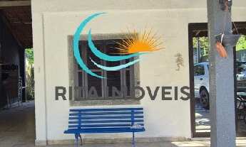 Imagem: Casa térrea no Sitio São João, mata nativa