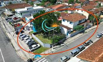 Imagem: Prédio de esquina com dois andares disponíveis