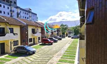 Imagem: Sobrado em Condomínio fechado, com duas