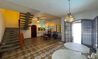 Imagem 2: Sobrado grande na quadra da Praia com piscina e churrasqueira