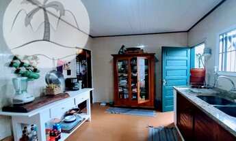 Imagem 7: Casa na quadra da praia do Maitinga pré-fabricada com banheiros e cozinha em alvenaria, te