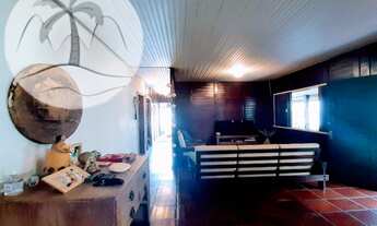 Imagem 4: Casa na quadra da praia do Maitinga pré-fabricada com banheiros e cozinha em alvenaria, te