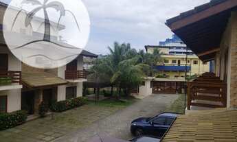 Imagem 2: Ótimo sobrado em Condomínio fechado com três dormitórios sendo uma suíte