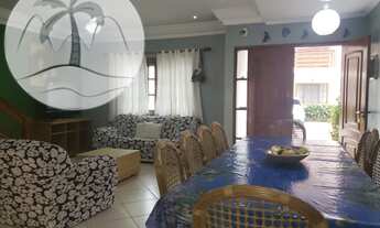 Imagem 4: Ótimo sobrado em Condomínio fechado com três dormitórios sendo uma suíte