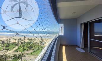 Imagem 4: Céu azul e vista frontal da praia são os diferenciais desta Cobertura no 9o andar no Centr